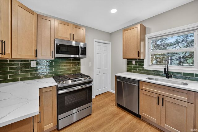 217 Stanley Street, Mishawaka, IN 46545