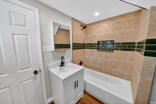217 Stanley Street, Mishawaka, IN 46545