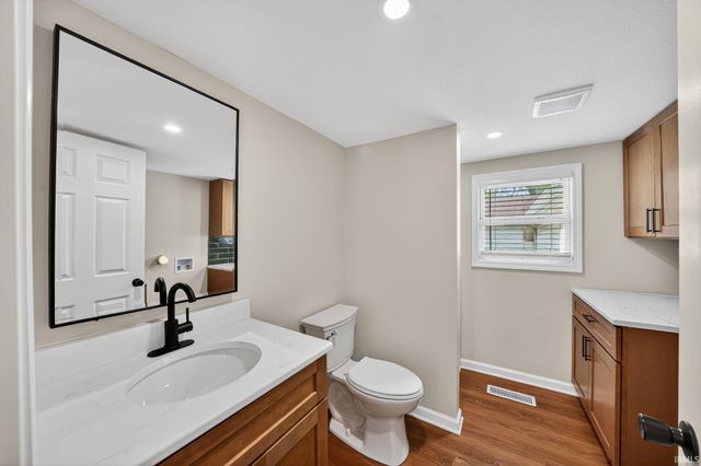 217 Stanley Street, Mishawaka, IN 46545