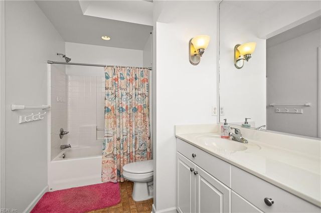 2112 Catworth DR, Virginia Beach, VA 23456