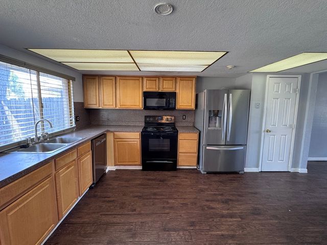 1610 Kingston Drive, Grand Prairie, TX 75051
