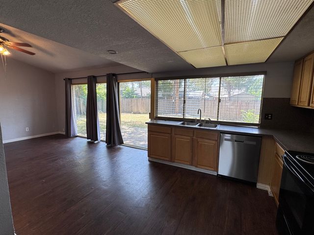 1610 Kingston Drive, Grand Prairie, TX 75051