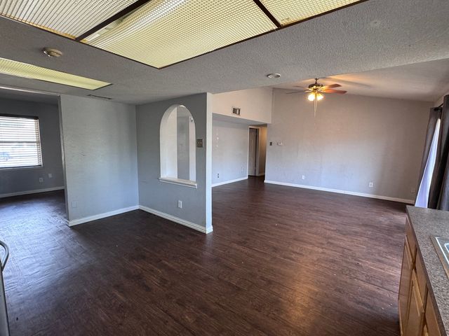 1610 Kingston Drive, Grand Prairie, TX 75051