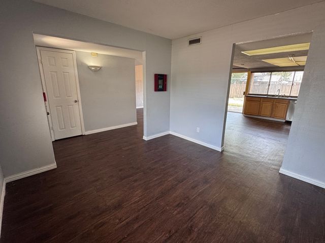 1610 Kingston Drive, Grand Prairie, TX 75051