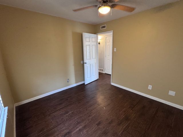1610 Kingston Drive, Grand Prairie, TX 75051