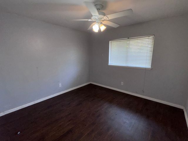 1610 Kingston Drive, Grand Prairie, TX 75051