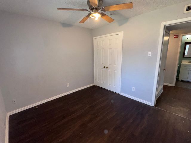 1610 Kingston Drive, Grand Prairie, TX 75051