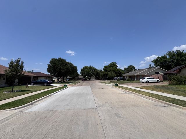 1610 Kingston Drive, Grand Prairie, TX 75051