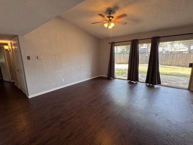 1610 Kingston Drive, Grand Prairie, TX 75051