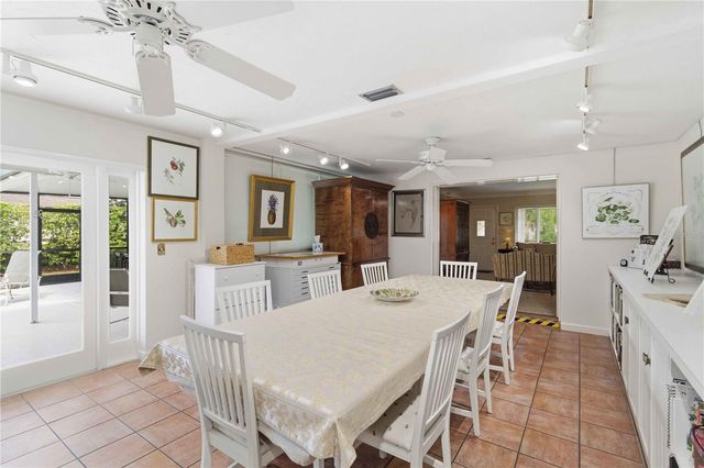 2068 SUNNYSIDE LANE, Sarasota, FL 34239