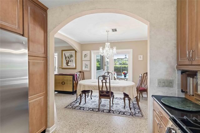 2068 SUNNYSIDE LANE, Sarasota, FL 34239