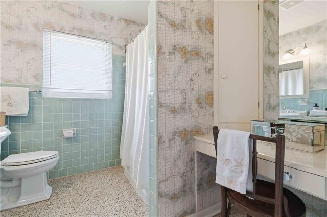 2068 SUNNYSIDE LANE, Sarasota, FL 34239