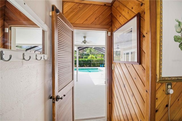 2068 SUNNYSIDE LANE, Sarasota, FL 34239