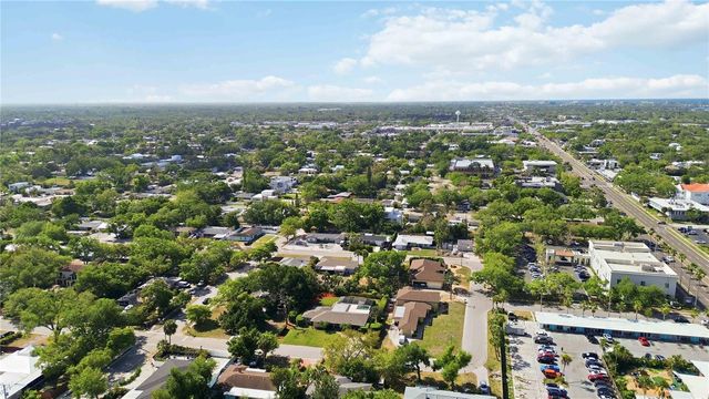 2068 SUNNYSIDE LANE, Sarasota, FL 34239