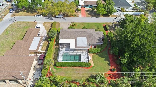 2068 SUNNYSIDE LANE, Sarasota, FL 34239