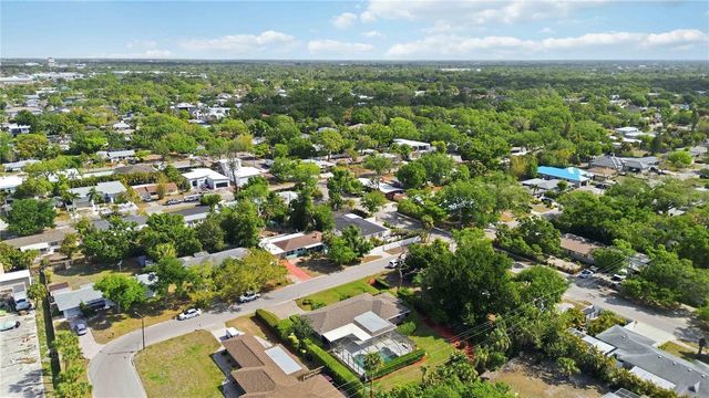 2068 SUNNYSIDE LANE, Sarasota, FL 34239