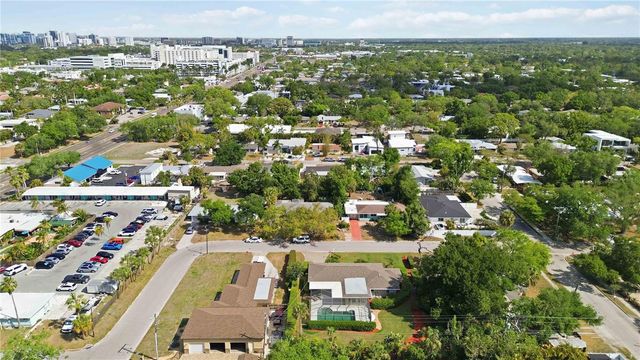 2068 SUNNYSIDE LANE, Sarasota, FL 34239