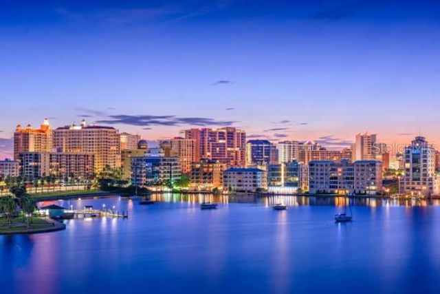 2068 SUNNYSIDE LANE, Sarasota, FL 34239