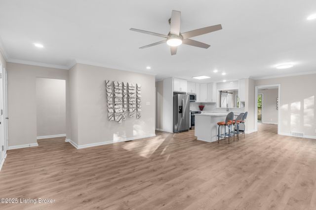 309 Marshall Dr, Bellewood, KY 40207