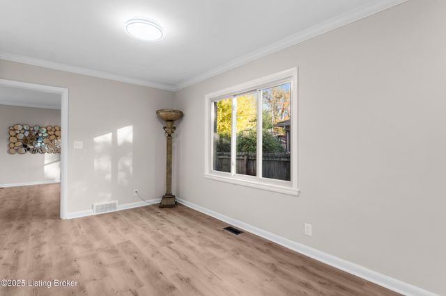 309 Marshall Dr, Bellewood, KY 40207