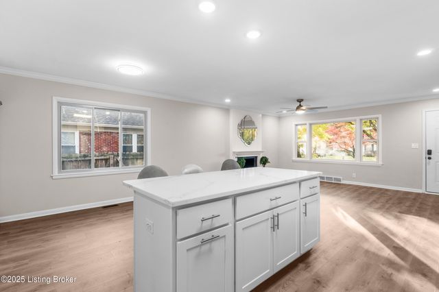 309 Marshall Dr, Bellewood, KY 40207