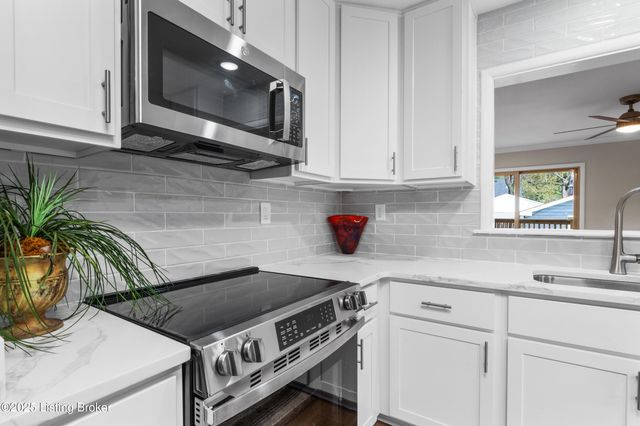 309 Marshall Dr, Bellewood, KY 40207