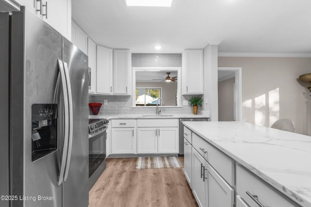 309 Marshall Dr, Bellewood, KY 40207