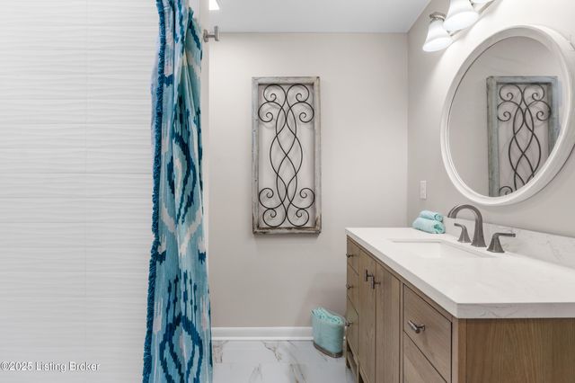 309 Marshall Dr, Bellewood, KY 40207