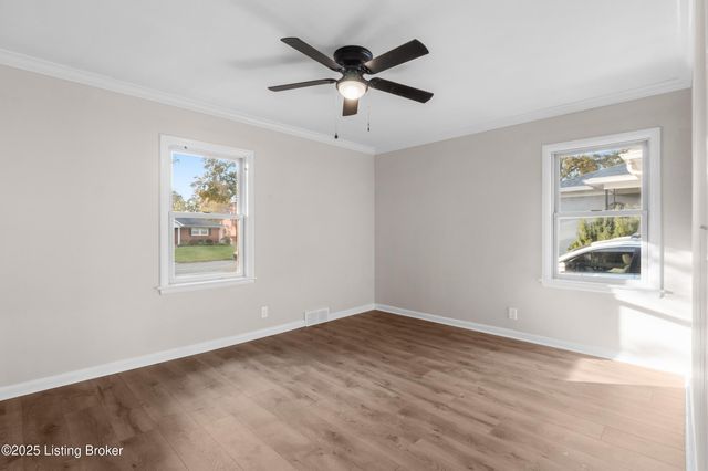 309 Marshall Dr, Bellewood, KY 40207