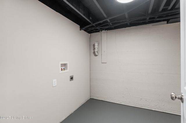 309 Marshall Dr, Bellewood, KY 40207