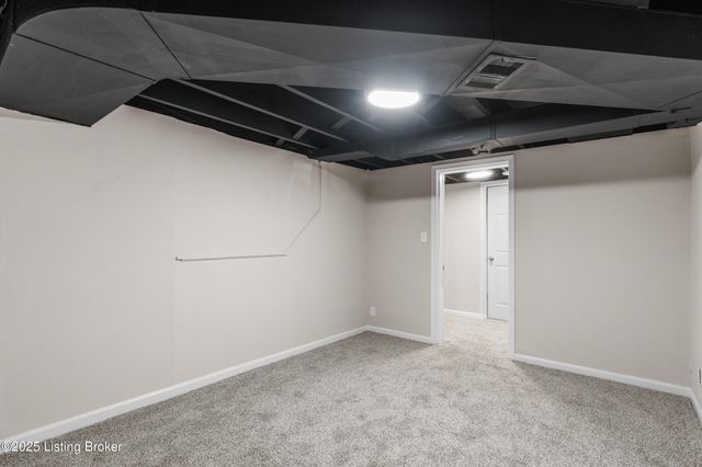 309 Marshall Dr, Bellewood, KY 40207