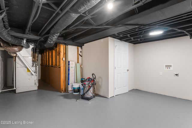 309 Marshall Dr, Bellewood, KY 40207