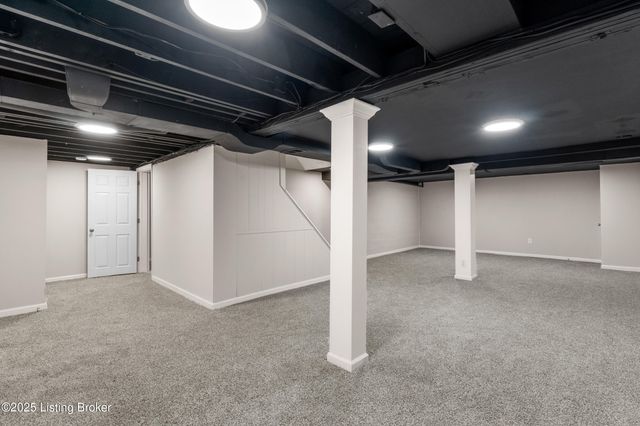 309 Marshall Dr, Bellewood, KY 40207