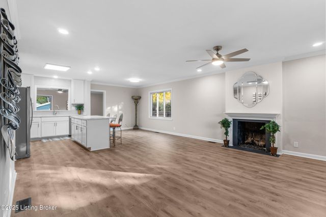 309 Marshall Dr, Bellewood, KY 40207