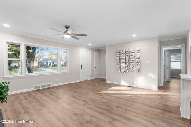 309 Marshall Dr, Bellewood, KY 40207