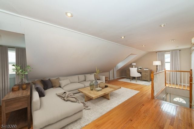 90 Burnham Pkwy, Morris Twp., NJ 07960