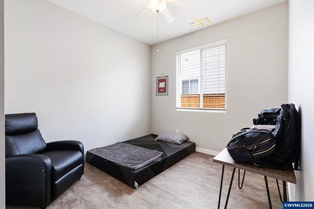 1480 Sunflower St, Woodburn, OR 97071