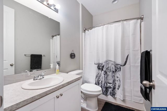 1480 Sunflower St, Woodburn, OR 97071