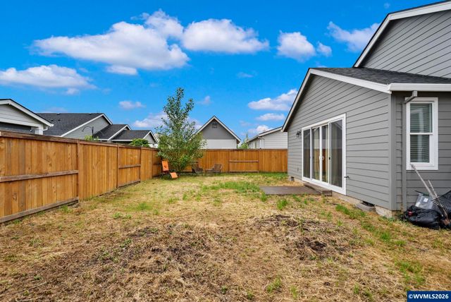 1480 Sunflower St, Woodburn, OR 97071