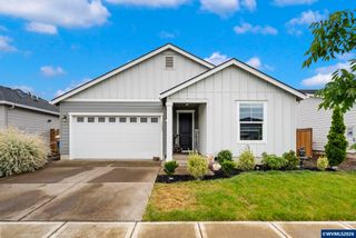 1480 Sunflower St, Woodburn, OR 97071