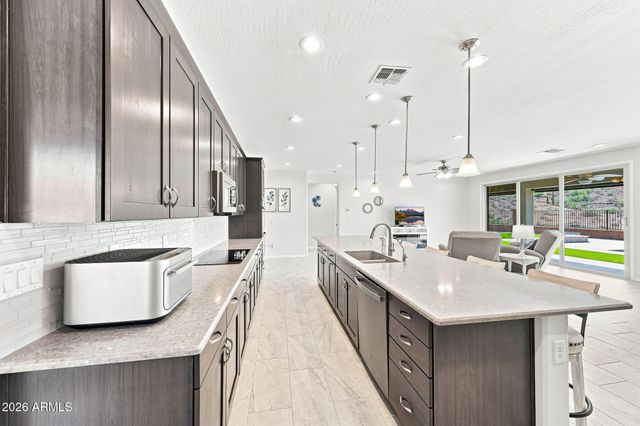 7830 S 167TH Avenue, Goodyear, AZ 85338