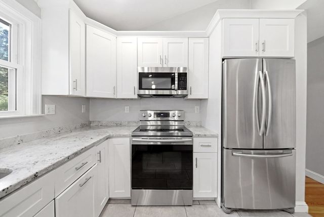 11 Ingleside Rd, Natick, MA 01760