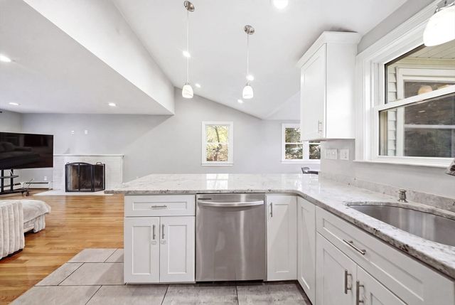 11 Ingleside Rd, Natick, MA 01760