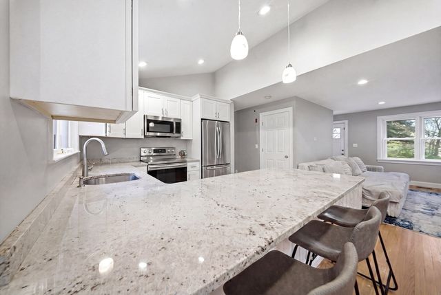 11 Ingleside Rd, Natick, MA 01760