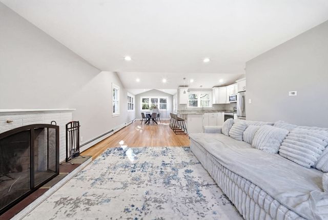 11 Ingleside Rd, Natick, MA 01760