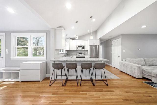 11 Ingleside Rd, Natick, MA 01760