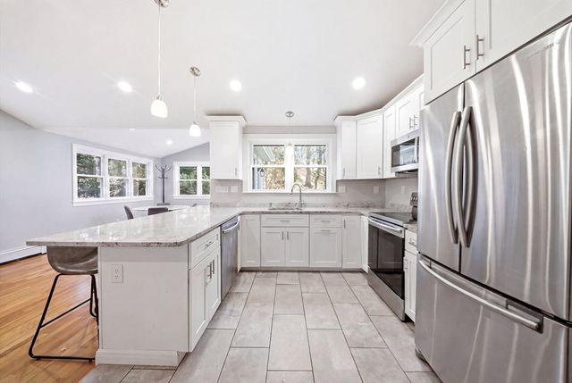 11 Ingleside Rd, Natick, MA 01760