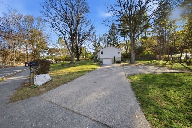 11 Ingleside Rd, Natick, MA 01760