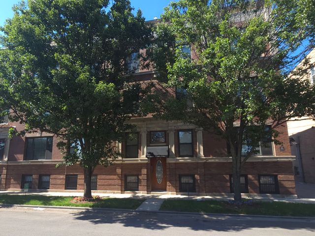 212 E 44th Street 3, Chicago, IL 60653