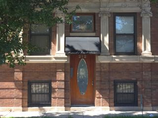 212 E 44th Street 3, Chicago, IL 60653